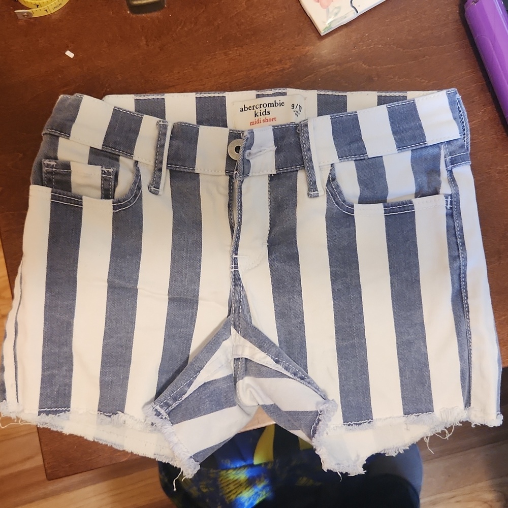 Ambercrombie midi shorts